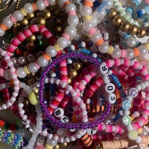 3 BRACELETS FOR $6 | Heishi/Glass Bead Preppy VSCO Bracelets |